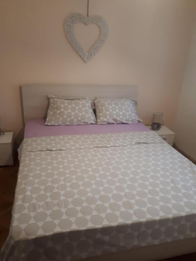 Apartments Mamich Kaštela Екстериор снимка