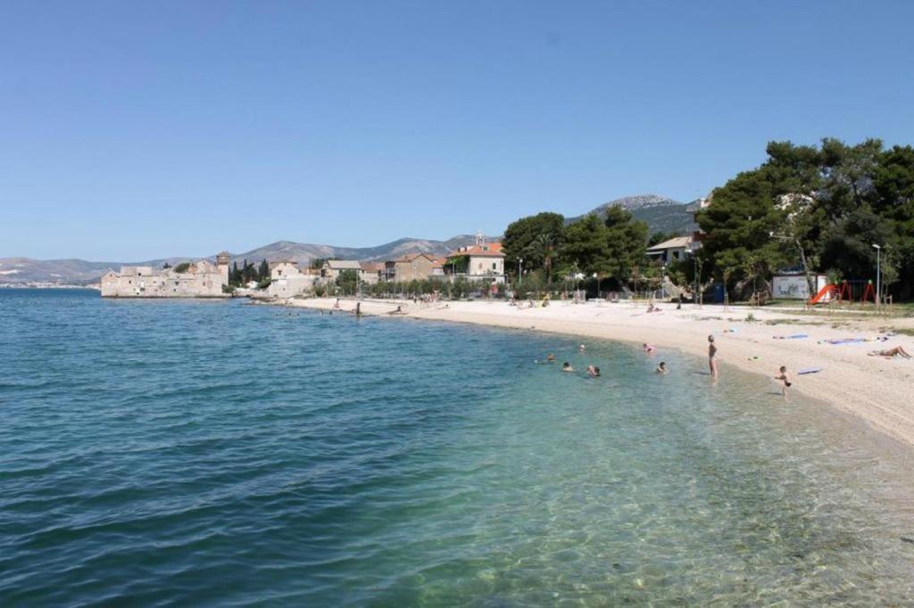 Apartments Mamich Kaštela Екстериор снимка