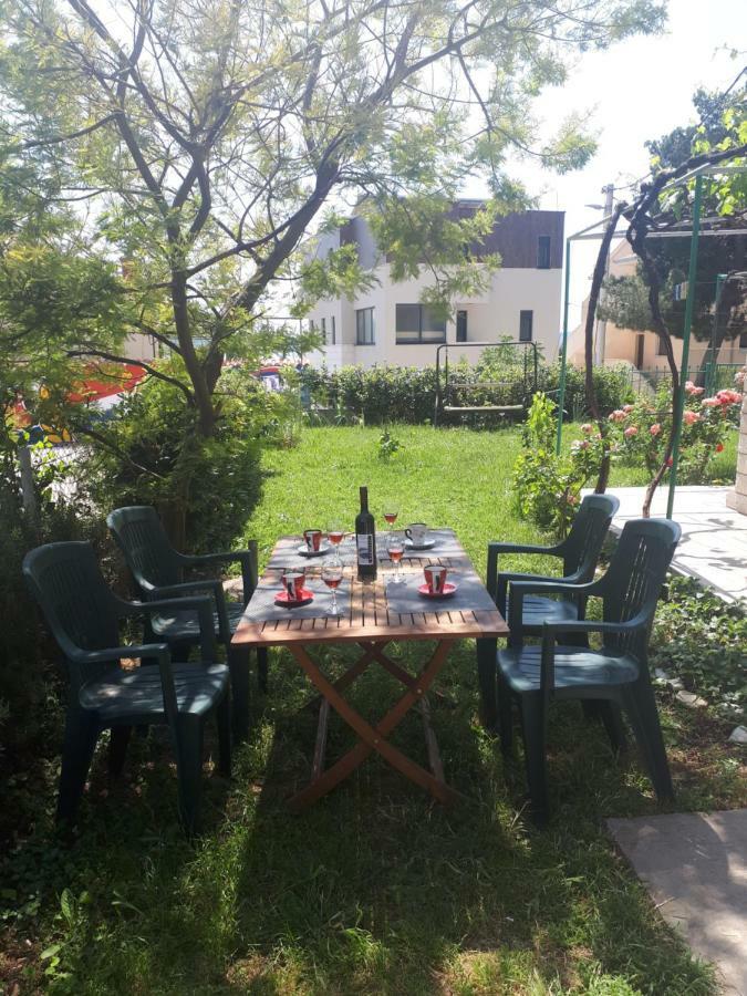Apartments Mamich Kaštela Екстериор снимка