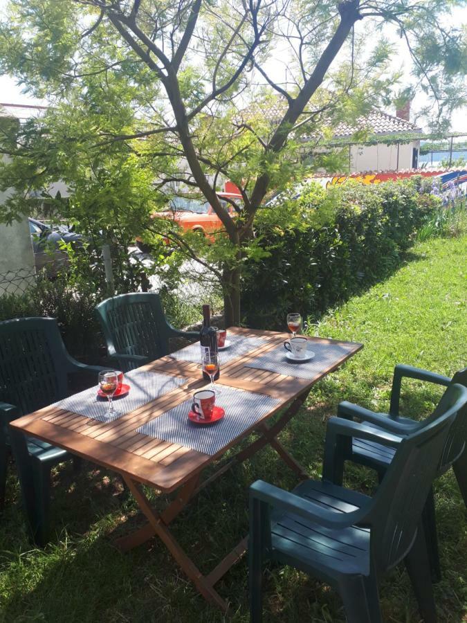 Apartments Mamich Kaštela Екстериор снимка