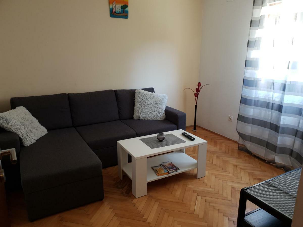 Apartments Mamich Kaštela Екстериор снимка